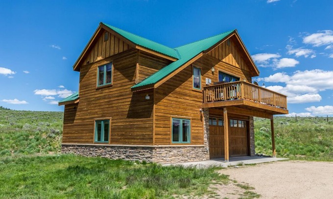 Crested Butte House | Family-Friendly Retreat with Spa and Hot Tub Near Town