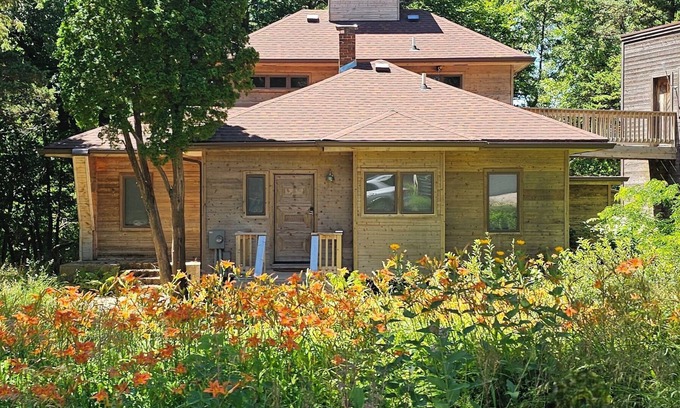 Okoboji House | Family-Friendly Retreat on Julia Street: Explore Okoboji Today