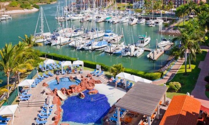 Marina Mazatlan Resort | Beachfront Resort with Pool and Spa - Rated 10/10 by Guests
