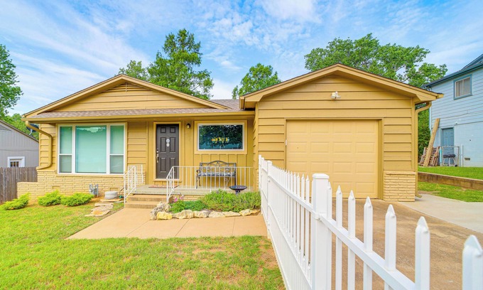 Sand Springs House | Family-Friendly Sand Springs Home Near Tulsa, Rated 10/10!