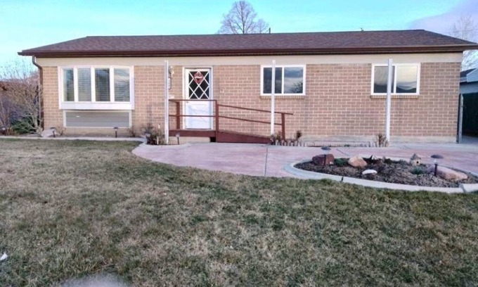 Murray House | Family-Friendly Hotel Near Ski Resorts and Dining in Utah