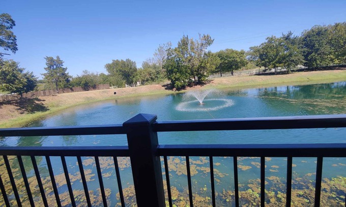 Burleson House | Peaceful Family Retreat with Kitchen & Breakfast Included