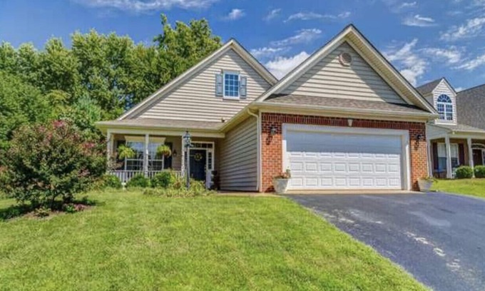 Rio House | Family-Friendly Home Near Shops and Restaurants - 9.6 Rated