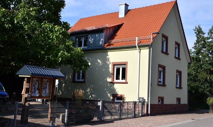 Bundenthal House | Family-Friendly Retreat in Dahner Felsenland for 11 Guests