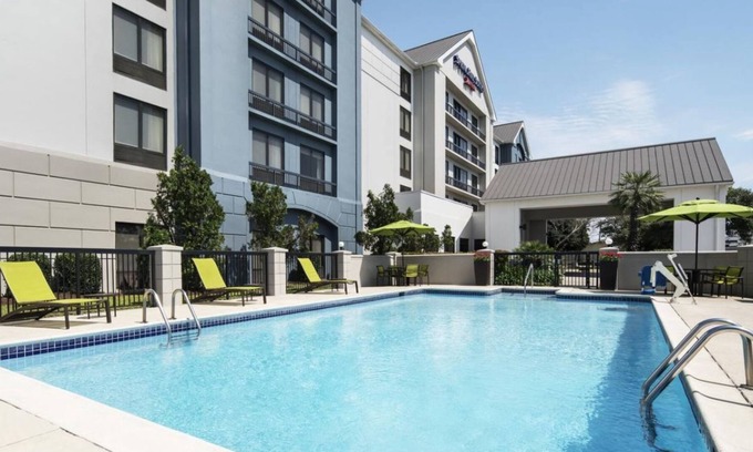 Southeast Houston House | Family & Friends Getaway! 3 Spacious Units, Minutes to Gulfgate Shopping Center!