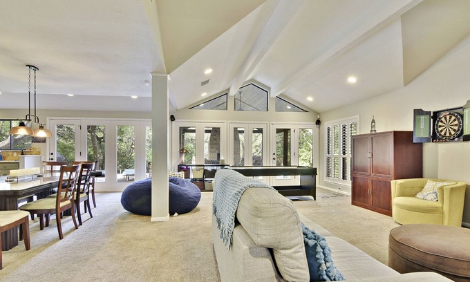 Countryside House | Family Fun House: Pool, Spa & Near Zilker Park
