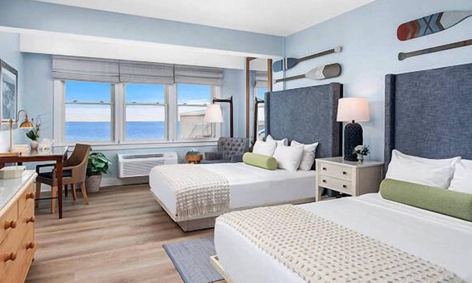 Silver Beach Hotel | Family Adventure: Minutes to Woods Hole Aquarium & Pools!