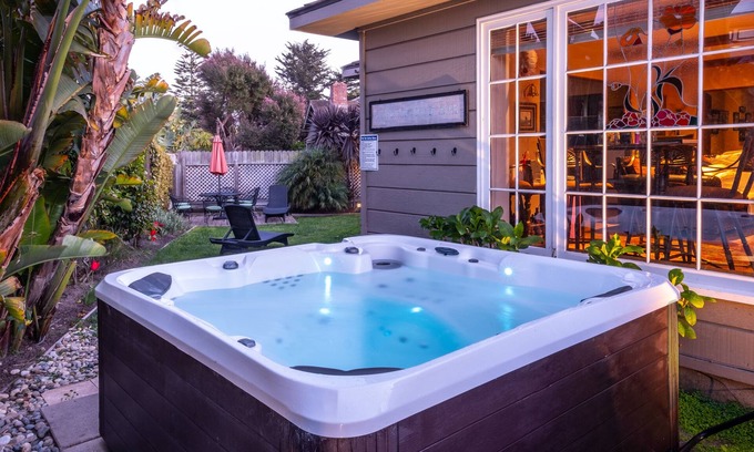 Westside Santa Cruz House | Unforgettable Family Retreat with Oceanfront Views