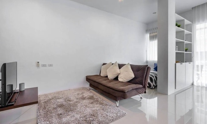 Kamala Condo | Family-Friendly Condo with Pool and Beach Access