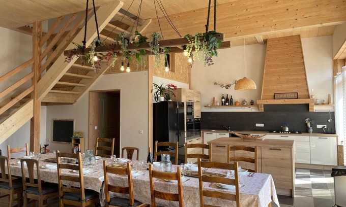 Blomard Cottage | Gite Blomard: Ideal Retreat for 12 with Pool & Spa