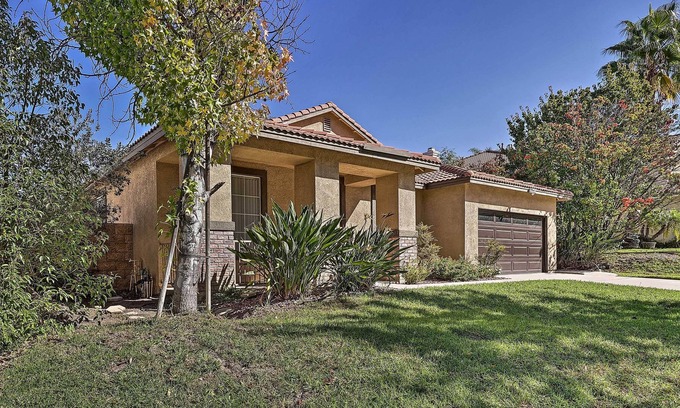 Corona House | Family Getaway w/ Patio - Near Golf Club!