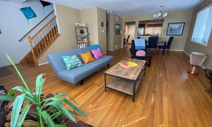 Irving Park House | Family, Groups - Convenient to Wrigley, Loop, Airport - Spacious 2200 Sq Ft