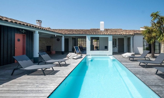 La Couarde-sur-Mer House | Family home by the beach in la Couarde