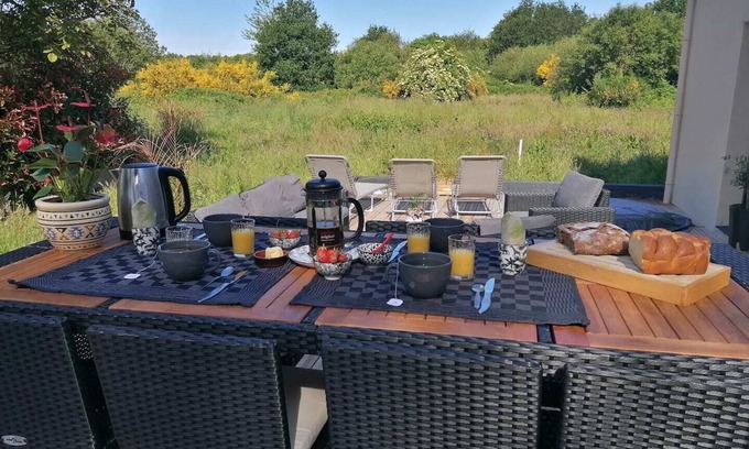 Questembert House | Ideal Family Retreat Near Vannes with Year-Round Spa