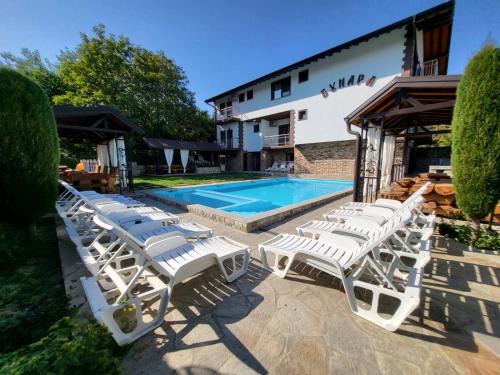 Brestnik House | Beachfront Family Hotel Bunara with Spa & Pool Amenities