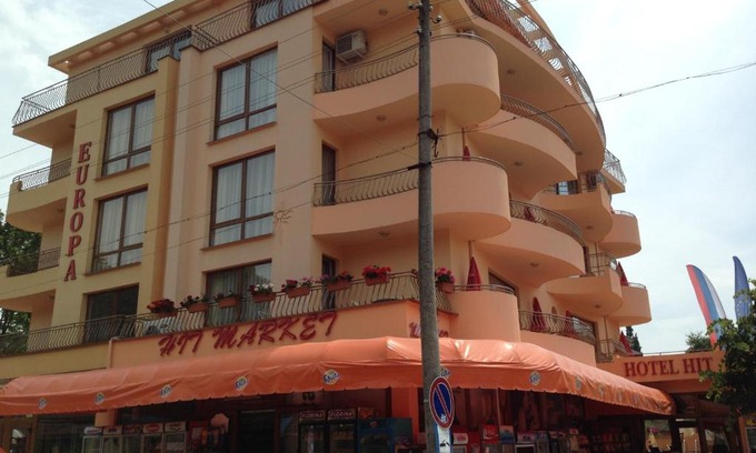 Kiten Hotel | Guest Favorite: Hotel Hit with Oceanfront Pool & Hot Tub