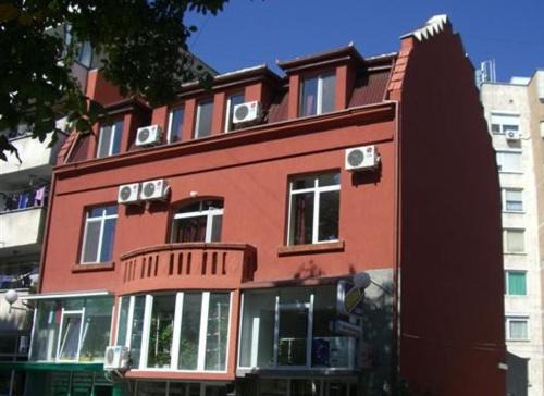 Pavlikeni House | Discover Family-Friendly Hotel RUJETA in the Heart of Town