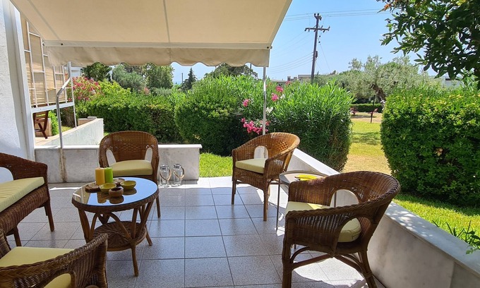 Gerakini House | Cozy Family House with Ocean View in Gerakini, Halkidiki