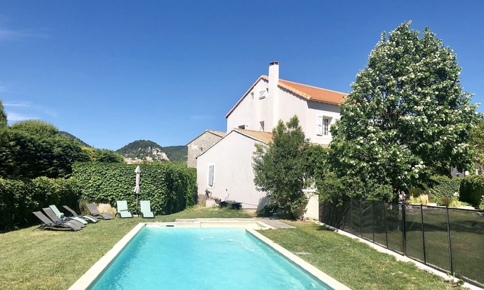 Sablet House | Family Retreat in Provence with Enclosed Garden & Pool