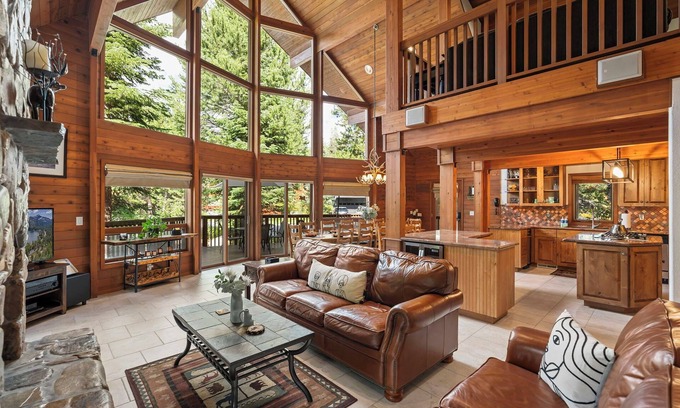 Truckee House | Donner Lake Vacation Lodge: Ideal Getaway with Pool & Pet-Friendly