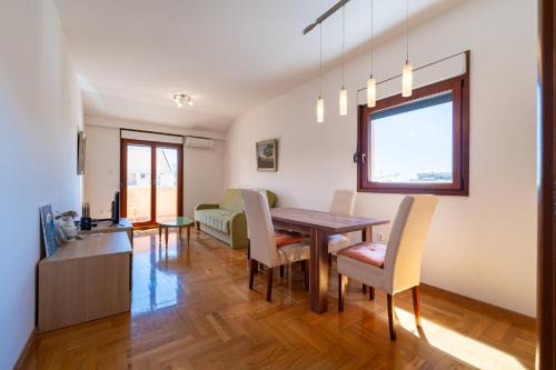 Rozino Apartment | Panoramic City View Family Apartment - Guest Rated 10/10