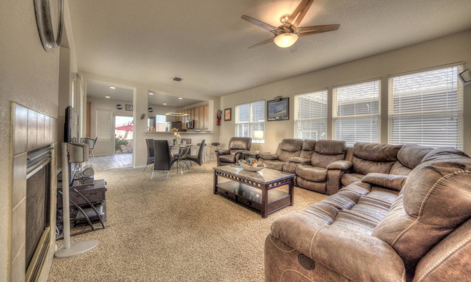 Colorado Springs House | Comfortable Family & Pet Friendly Retreat with Maid Service