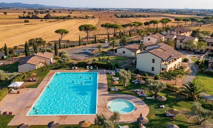 Suvereto Apartment | Family-Friendly Retreat with Pool & Spa in Suvereto