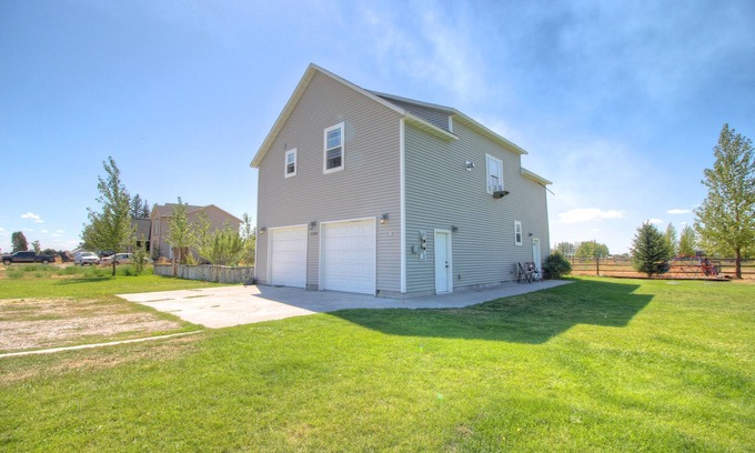 Rexburg House | Ideal Family Retreat Near Rexburg with Kitchen & Breakfast