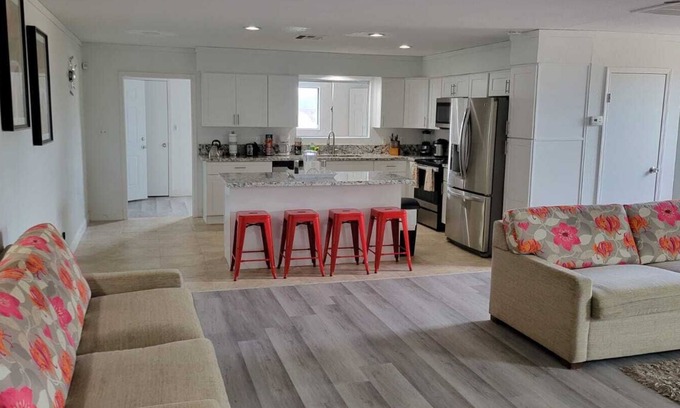 Pahrump House | Relaxing Family Ranch Experience in Pahrump with Spa Amenities