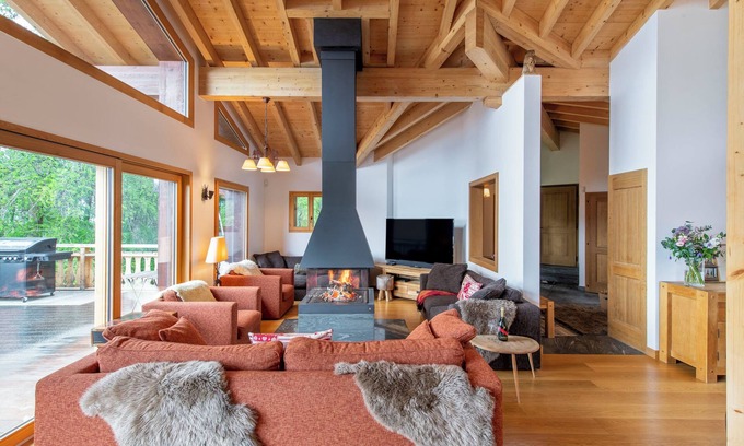Riddes Ski Chalet | Family retreat Chalet Marmotte Qui Rit