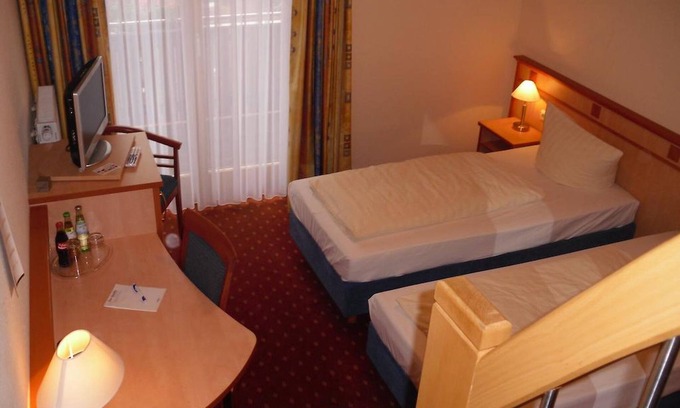 Waechtersbach Apartment | Family Room with Balcony & Spa: Ideal for Your Getaway