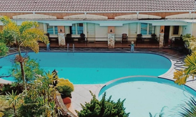 Sidomulyo House | Family Rooms for 4 at Mutiara Batu with Breakfast Included