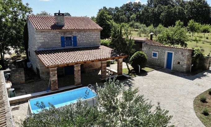 Debeljuhi House | Renovated Family Istrian Home Near Rovinj with Pool