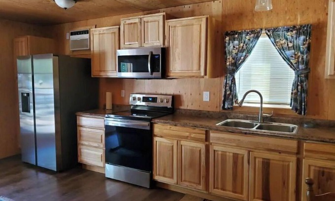 Noxon House | Family Suite at Noxon Creekside Motel - Rated 10/10!