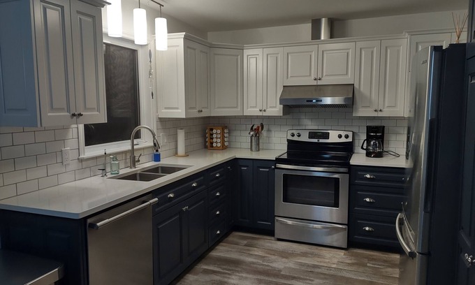 Mill Cove House | Ideal Family Cottage Steps from the Beach with Ocean Views
