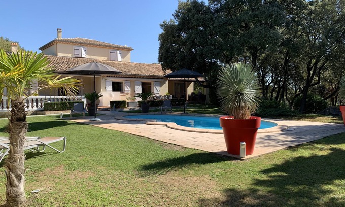 Piolenc Villa | Family Villa with Pool & Stunning Ocean Views in Provence