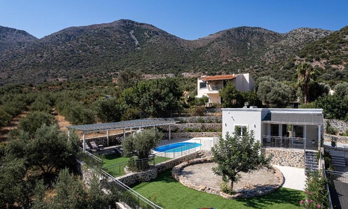 Vlichada Villa | New Family Villa Basilicata Gloria with Pool & Play Area