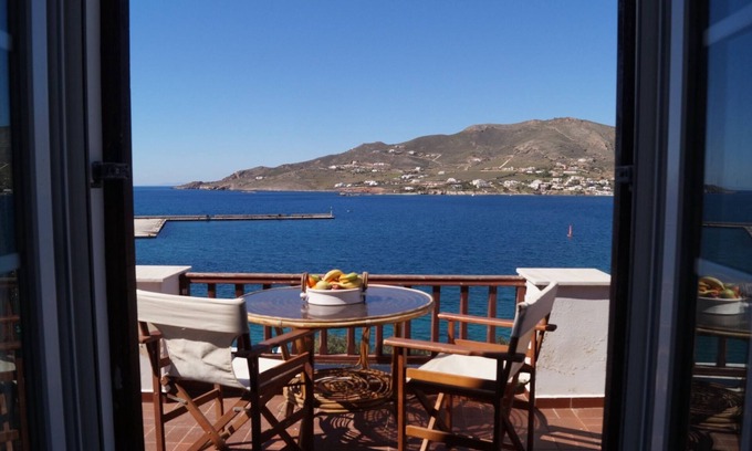 Posidonia Villa | Relaxing Family Villa by the Sea with Aegean Views