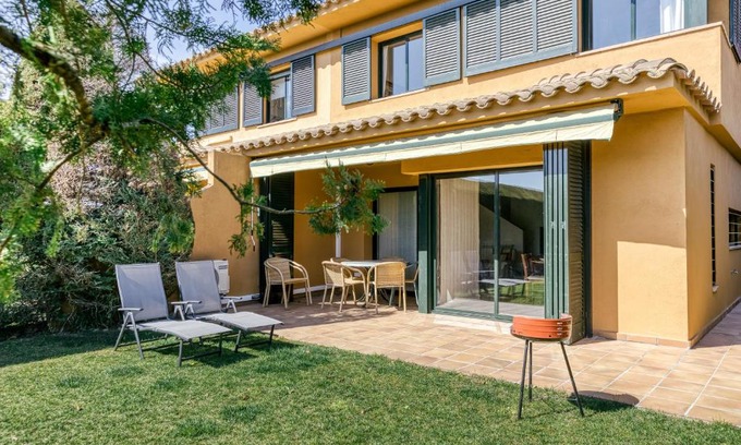 Navata House | Family Villa at Torremirona Resort with Pool & Accessibility