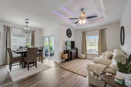 Oakland Hills House | Family Villa: Ocean View Retreat for 7, Steps from Beaches