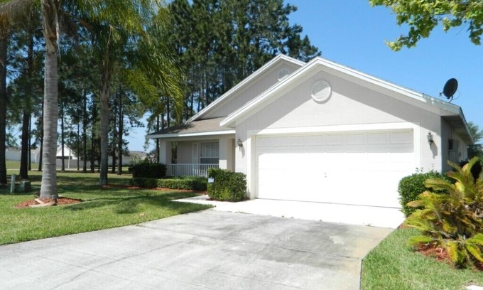 Florida Pines Villa | Family Villa with Private Pool & Game Room Near Disney