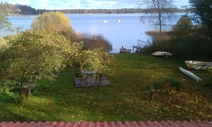 Grabo House | Family-Friendly Beach Retreat with Fishing & Pool Access