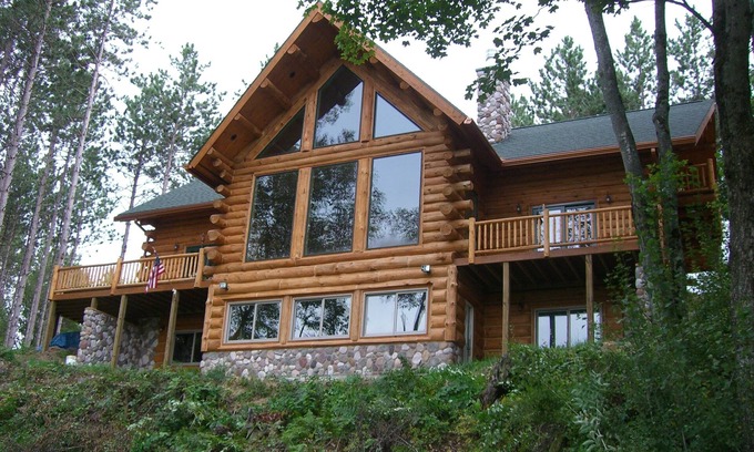 Luther House | Experience Edgetts Lodge: Ocean View Retreat for 30 Guests