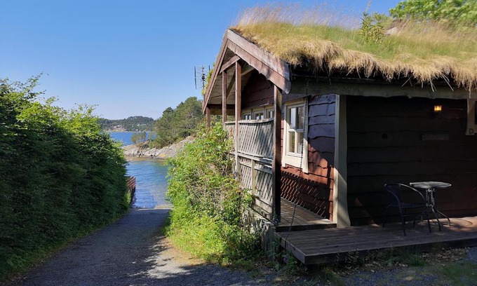 Fanabygda House | Exceptional Fanafjorden Cabins - Child Friendly Retreat