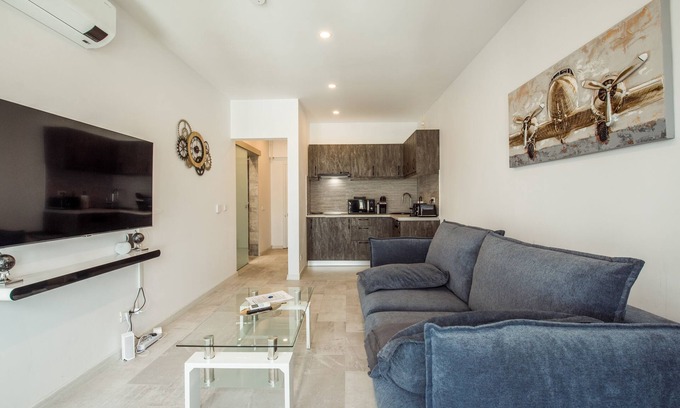 Militari Apartment | Pet-Friendly Penthouse Studio with Lake View & Pool Access