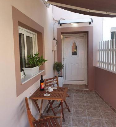 Fanai Apartment | Family-Friendly Retreat at Fanes House for Memorable Stays