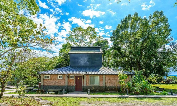 Fenglin Bed & Breakfast | FangShug B&B