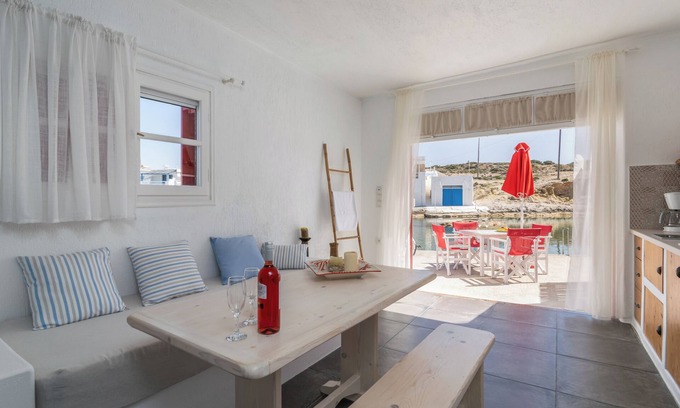 Milos Apartment | Experience Fani Dream Suite 3: Waterfront Getaway for Families