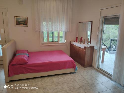 Xiropotamos House | Pet-Friendly Getaway at Fanis & Xenia's Residence