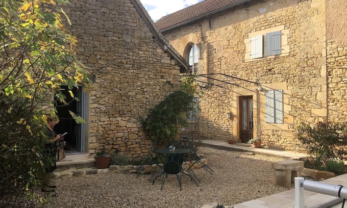Fanlac House | Enchanting Fanlac Cottage with Pool & Spa in Dordogne